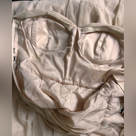 BHLDN Va Et Vien | Stunning Full Length Strapless Tulle Dress - Picture 12 of 16